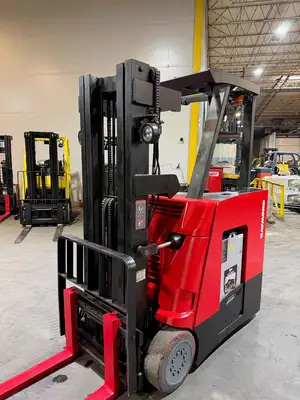 Used 2013 Raymond 415-C30TT 3-Wheel Stand up Electric Counterbalance Forklifts New York US | United Lift #1446715