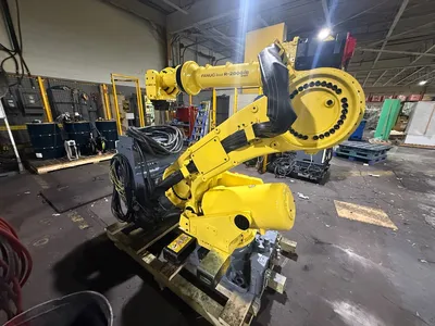 USED 2014 FANUC R-2000IB/210F + R30IB