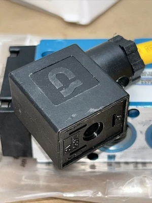 NEW MAC VALVES 811C-PM-111JM-172