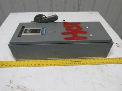 Allen Bradley 712-AAB24 240/480V 5Hp Combination Starter Disconnect 120V Coil