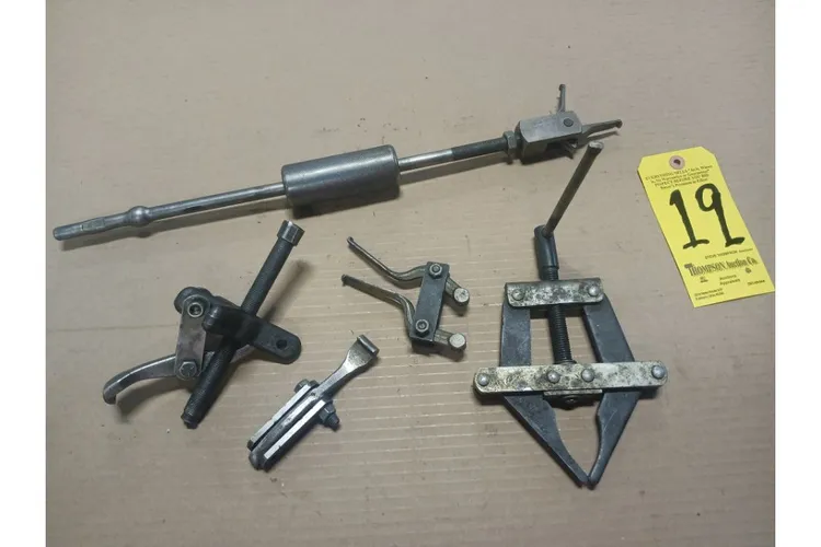 Used _UNKNOWN_ _UNKNOWN_ Internal bearing puller kits Ohio US | Thompson Auctioneers #1547298