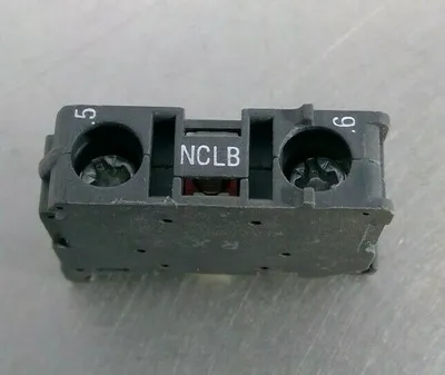 Allen-Bradley - 800F-X01L Series A - Contact Block 4D