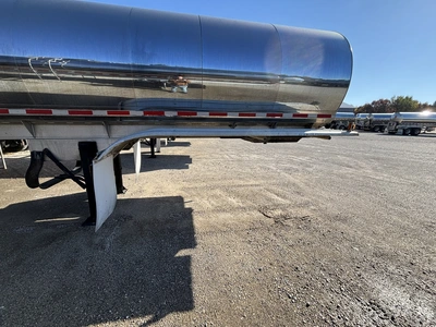 Used 2017 WALKER MILK TANKER TRAILER Liquid Supply Trailers Michigan US | Miedema Asset Management Group #1709493