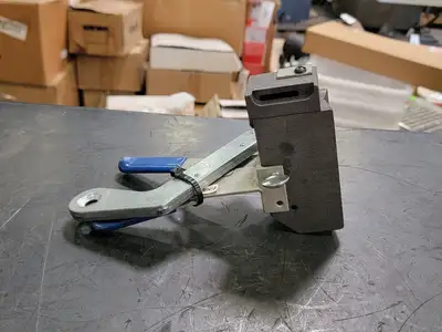 Mold Handle Clamp and Mold