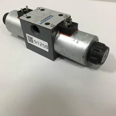 USED MANNESMANN REXROTH 4WE10E6731/CG24N9Z4T08