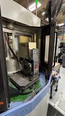 2011 DOOSAN HC 400 Horizontal Machining Centers | Tight Tolerance Machinery (7)
