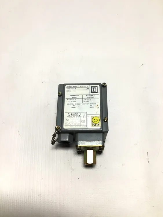 Used SQUARE D (SCHNEIDER ELECTRIC) _UNKNOWN_ Relays & Switches Pennsylvania US | Moses B Glick #989979