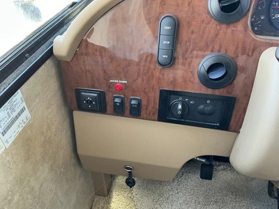 USED 2013 WINNEBAGO F53