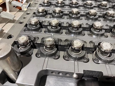Used Fostag 72 Cavity PCO 1810 Closure Mold Injection Molding Parts Illinois US | Meadoworks #1514582