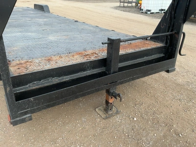 Used 2006 KAUFMAN 36' TANDEM AXLE GOOSENECK Gooseneck Cargo Trailers Michigan US | Miedema Asset Management Group #1769393