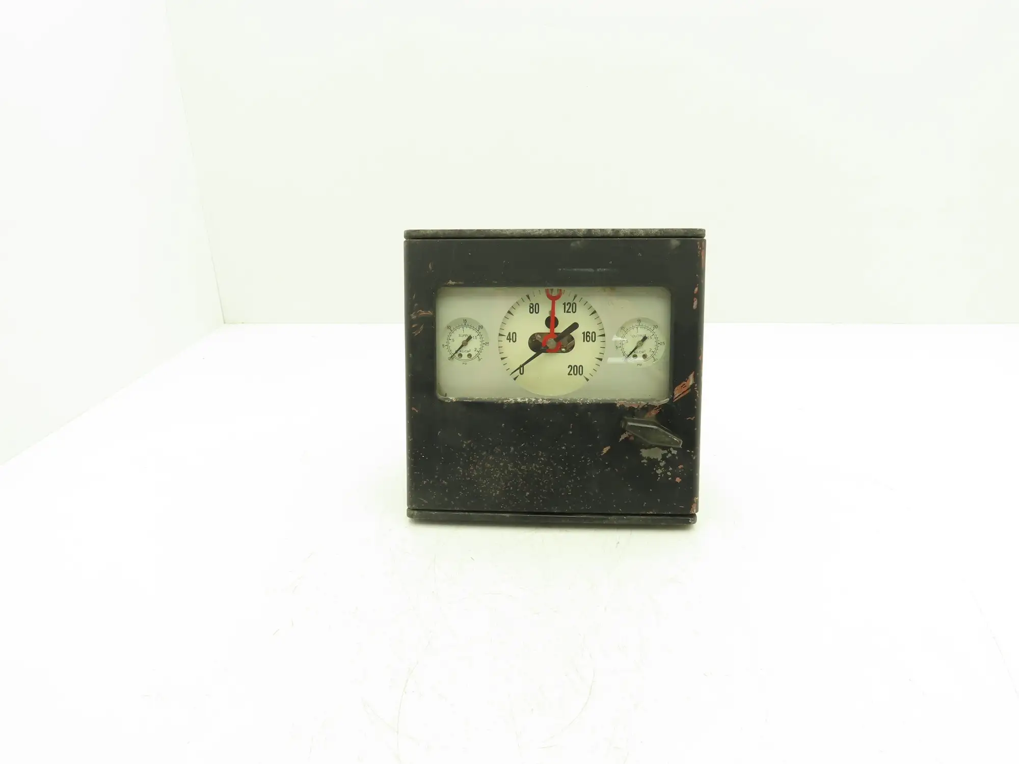 Ametek Instruments & Controls 11KB1201-3150AW Pressure Controller 220psi 0/200PB