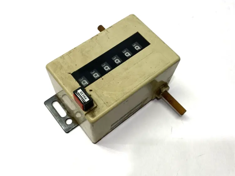 Used BARKER CONTROLS PNEUMATIC COUNTER Misc Industrial Equipment | Maverick Industrial Sales #1099929