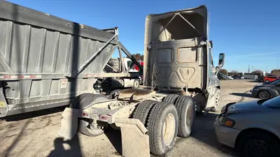 USED 2018 FREIGHTLINER CASCADIA