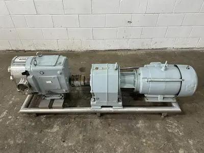 USED WAUKESHA FLUID HANDLING 220