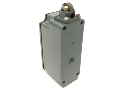 USED ALLEN-BRADLEY PRECISION LIMIT SWITCH