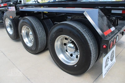 New | in-Stock 2027 PETERBILT 548 Rolloff Trucks Texas US | Roll Off Truck World #1492013