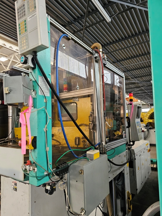 Used 2004 ARBURG 1500T 2000-675 Injection Molding Machines Massachusetts US | Hunter Plastics #789103