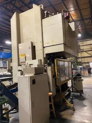 2009 KOMATSU H2W200 Straight Side Double Crank Press | Universal Press & Machinery (UPM) (6)