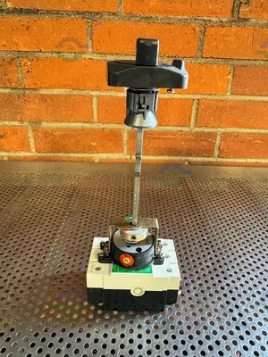 Used CUTLER HAMMER GI 125 MOLDED CASE CIRCUIT BREAKER W/ ON/OFF KNOB Electronics & Components California US | Equipment Lab #1455979