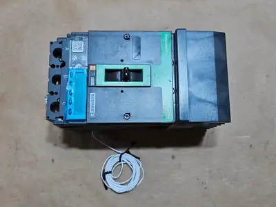Used SCHNEIDER ELECTRIC HLA36100U53XEL Switchgears British Columbia CA | Lenmark #1427806