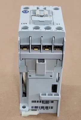 NEW Allen-Bradley 100-C09DJ01