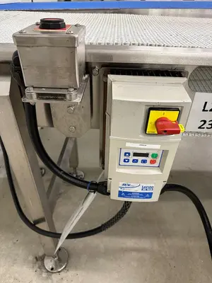 KLEENLINE STAINLESS STEEL VARIABLE SPEED CONVEYOR BELT SYSTEM FOOD GRADE