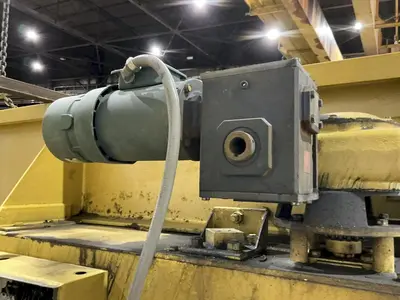 2 TON X 18' SPAN X 12' HIGH HOWE FREE STANDING JIB CRANE, WITH REMOTE CONTROL,  POWER ROTATION & YALE 2 TON HOIST: YOBRO #24579