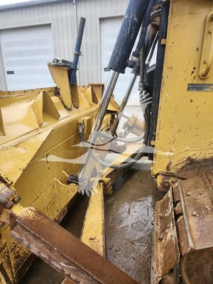 USED 2016 CATERPILLAR D6T XL