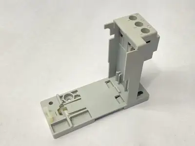 USED ALLEN BRADLEY SER A E1 PLUS DIN RAIL/PANEL ADAPTER