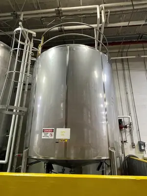 WALKER 8000 Gallon Holding Tanks | Envoy Equipment LLC (3)