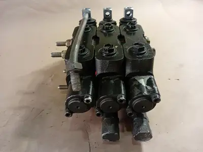 Hydraulic Valve 3 Section, 1WE6504, D06DF65A00044R