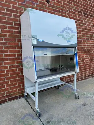 USED LABCONCO LOGIC PLUS SERIES BIOSAFETY CABINET 4 FT CLASS II TYPE A2