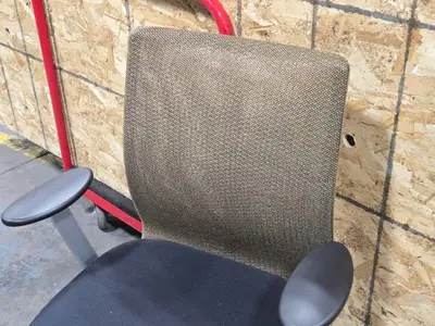 Rolling Office Armchair