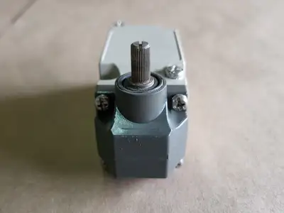 NEW OMRON D4A-1104N