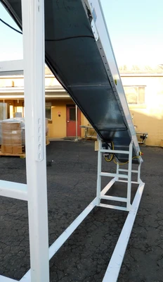USED HYTROL INCLINED CONVEYOR PC