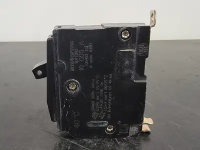 USED SQUARE D QOB120