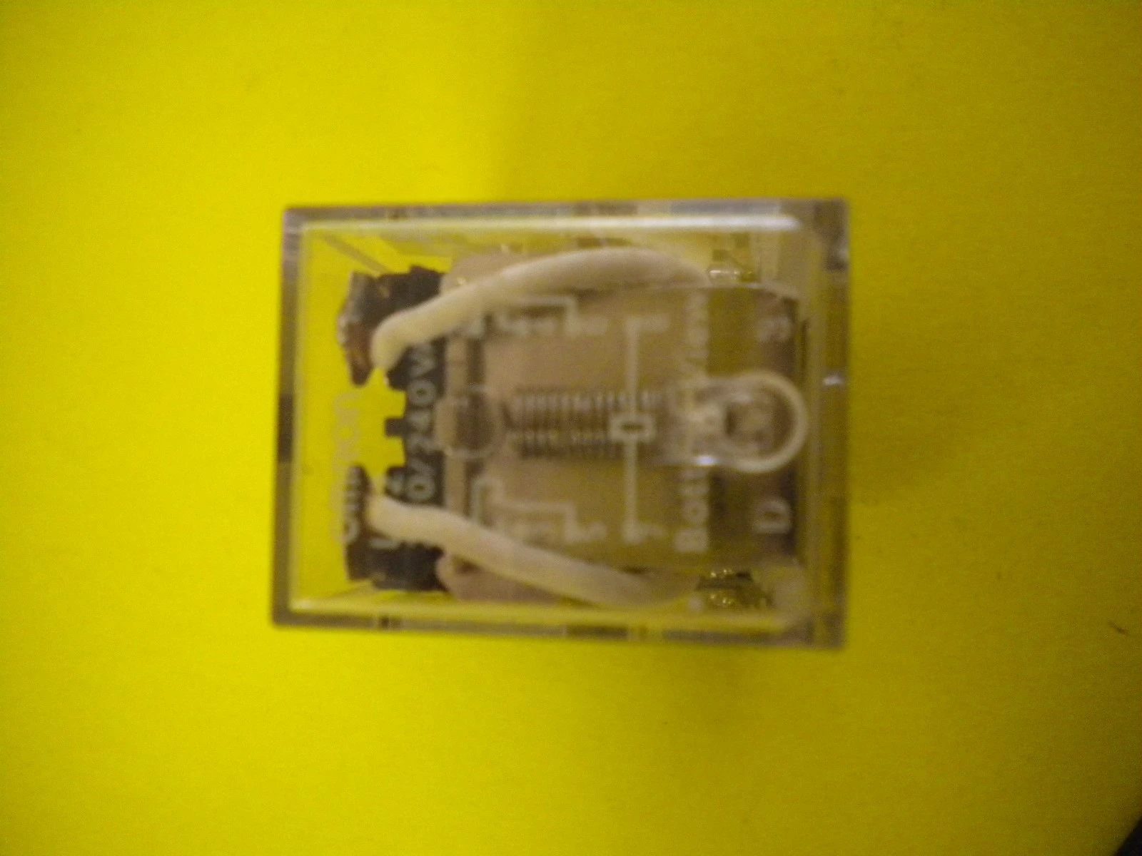 USED OMRON LY2