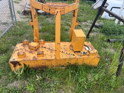 USED WALKER PE-2C66 3,000LB MAGNET