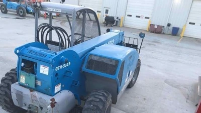 USED 2015 Genie GTH-5519
