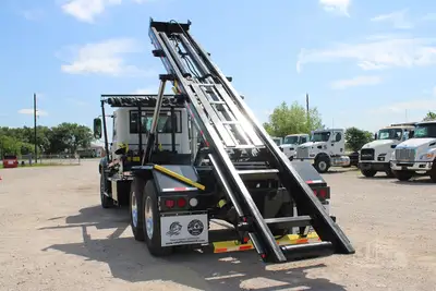 New | in-Stock 2026 MACK GRANITE 64BR Rolloff Trucks Texas US | Roll Off Truck World #1491904