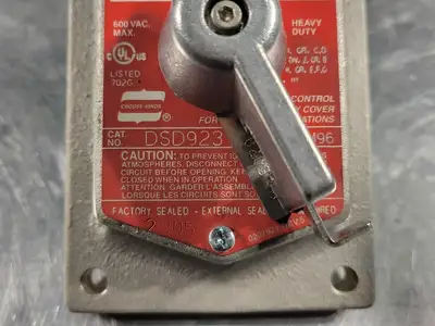 Used CROUSE-HINDS DSD923SA Switchgears British Columbia CA | Lenmark #239304