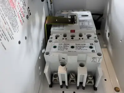 Used EATON HFD3040S Switchgears British Columbia CA | Lenmark #240443