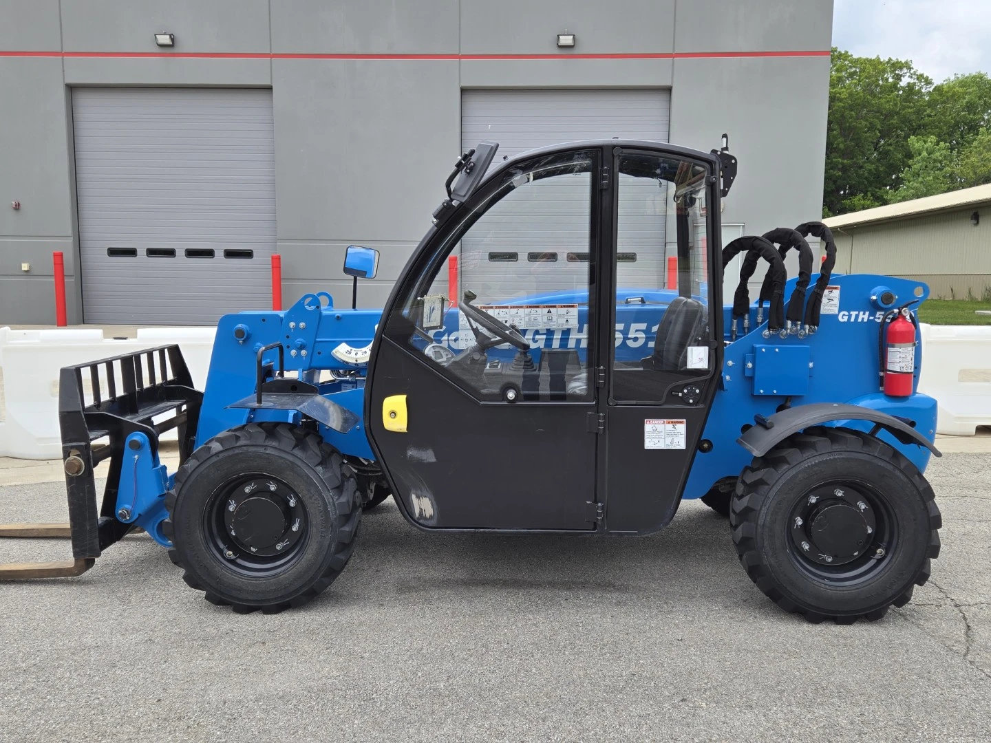 USED 2016 Genie GTH-5519