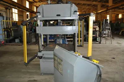 USED 2000 H & H 1003