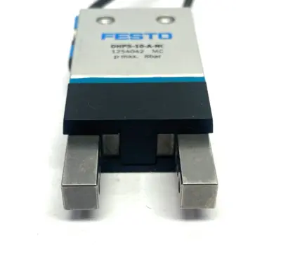 USED FESTO PARALLEL GRIPPER 3MM STROKE 254042 W/ DUAL PROXIMITY SENSORS