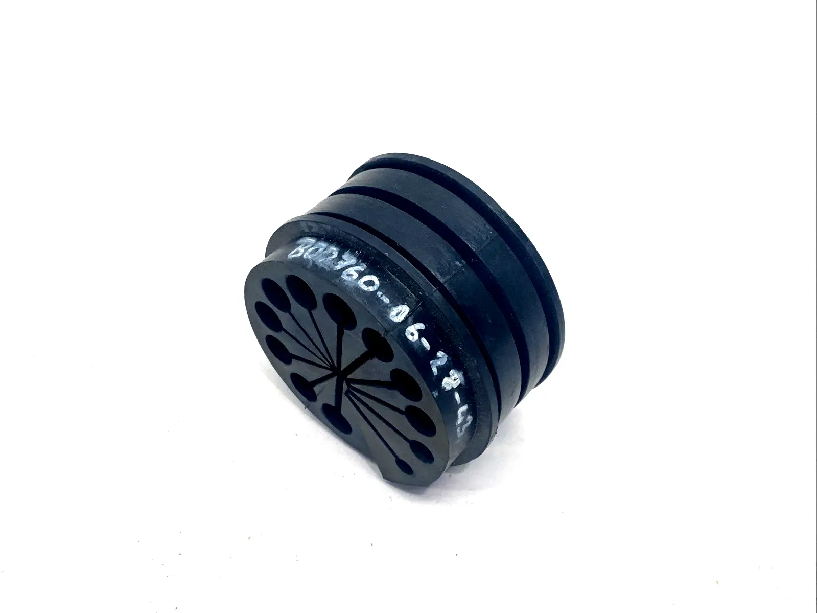 B00760-06-28-43 | Leoni  Cable Protector/Grommet Strain Relief - New Other