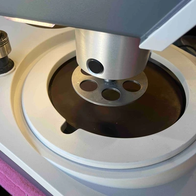 Item# L181 Struers LaboPol-30 Semi-Auto 12″ Polisher
