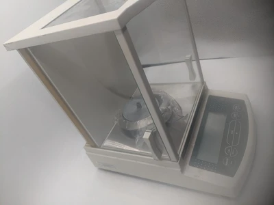 Shimadzu AW320 Electronic Balance, 320g Capacity, .1mg Readabili
