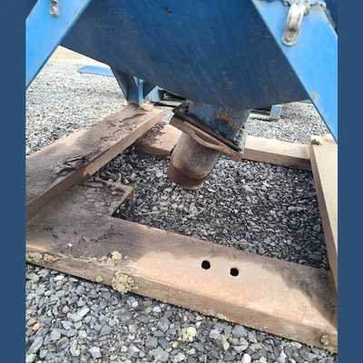 1.2yd Square Steel Hopper