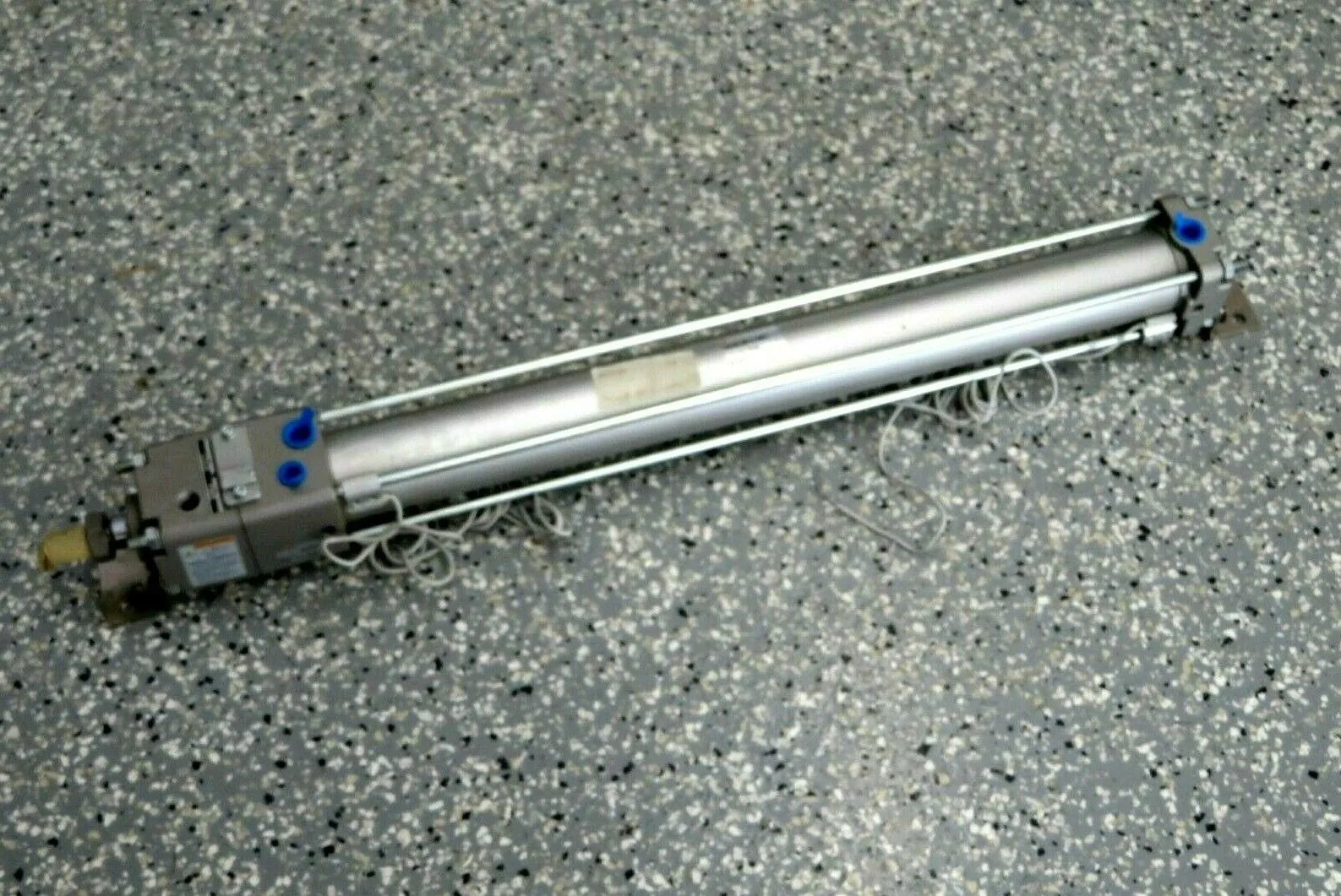 NEW SMC CDLA2L50-500-D-M9BWL PNUEMATIC CYLINDER CLDA2L50500DM9BWL